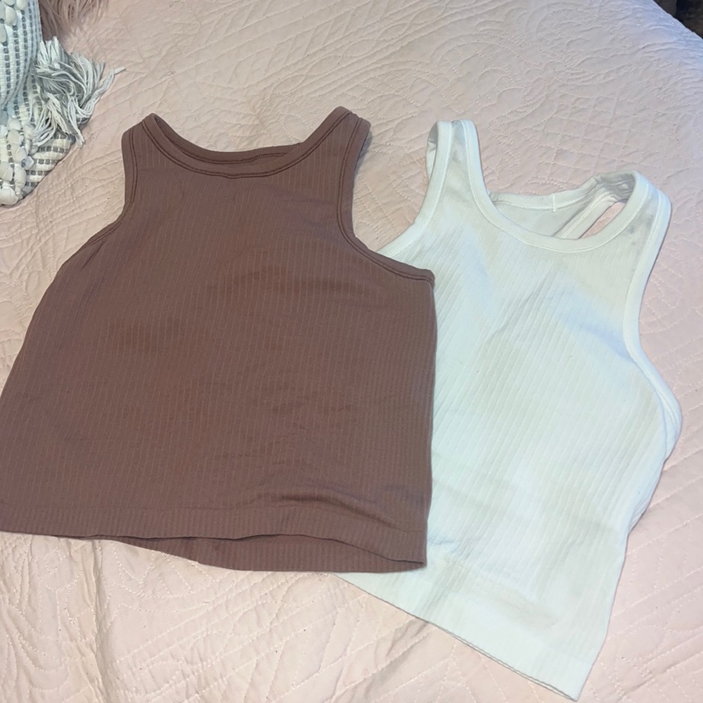 Lululemon cropped Ebb top bundle